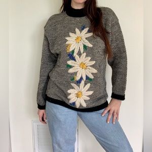VTG Daisy Print Sweater